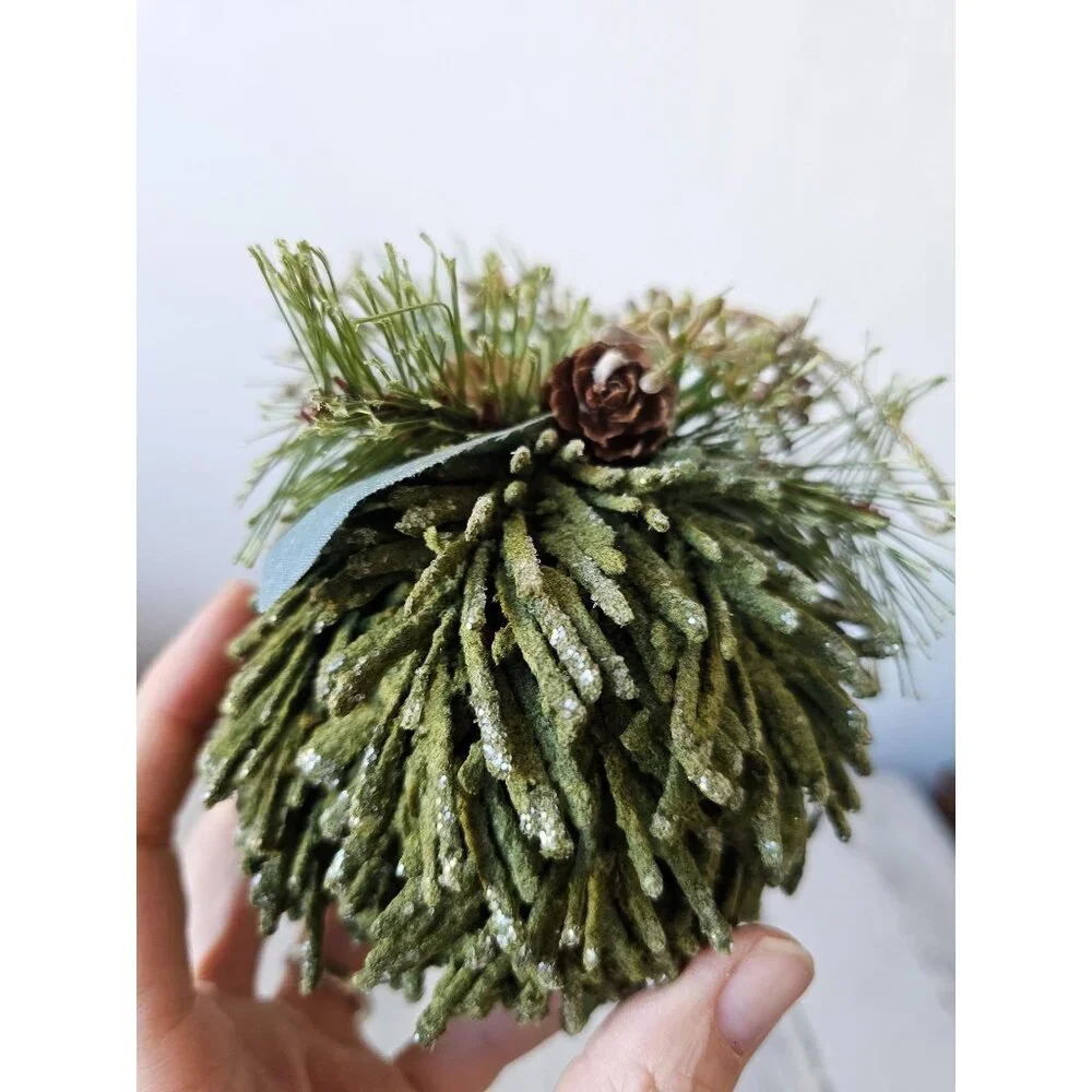 Pier 1‎ Pinecone glitter green evergreen ornament Xmas tree decor